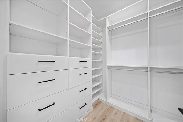 $1,199,999 | 328 Flyers Lane, Tustin, CA 92782