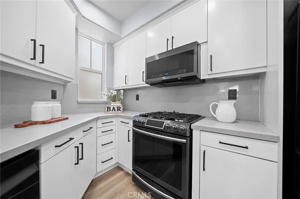 $1,199,999 | 328 Flyers Lane, Tustin, CA 92782