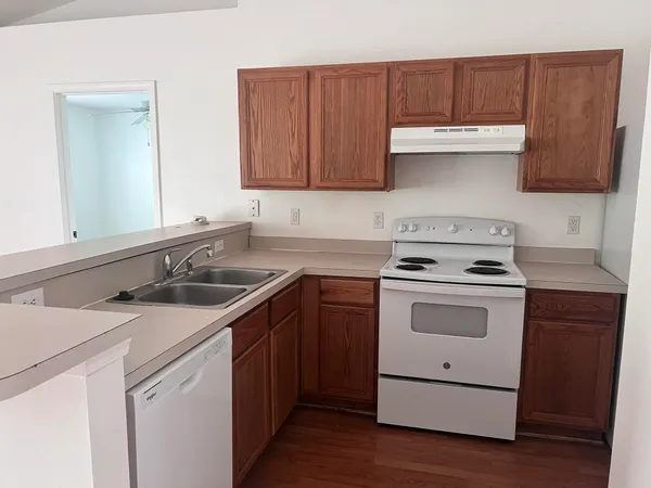 $1,550 | 180 Cabana Way, Crestview, FL 32536
