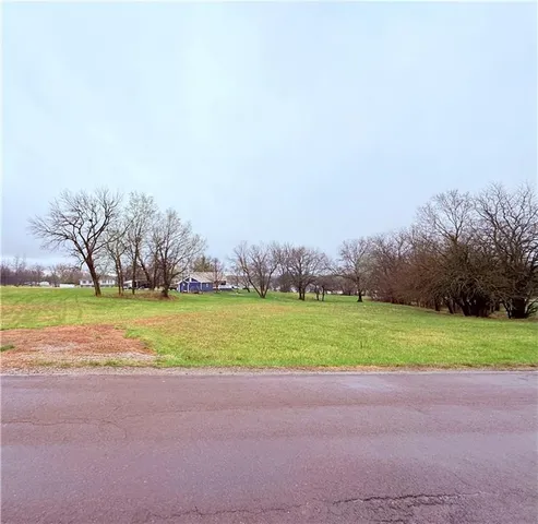 $10,000 | 2209-2210 Lake Viking Terrace, Gallatin, MO 64640