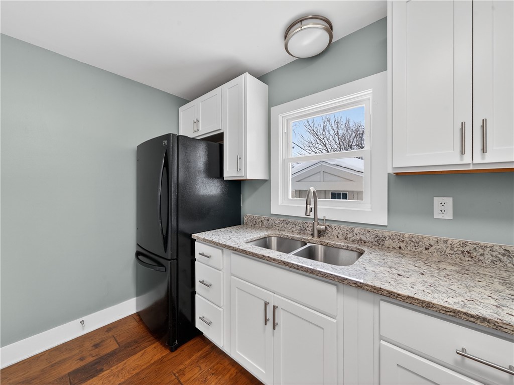 247 Ridgecrest Road Greece, NY 14626 - Photo 8 of 32