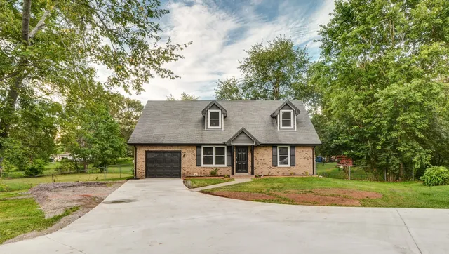 $285,000 | 240 Maplewood Drive, Clarksville, TN 37042