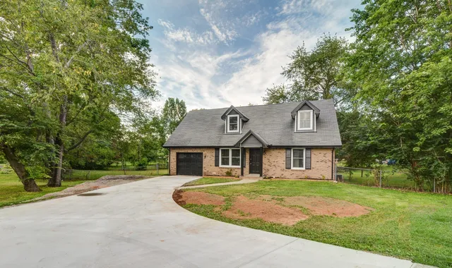 $285,000 | 240 Maplewood Drive, Clarksville, TN 37042