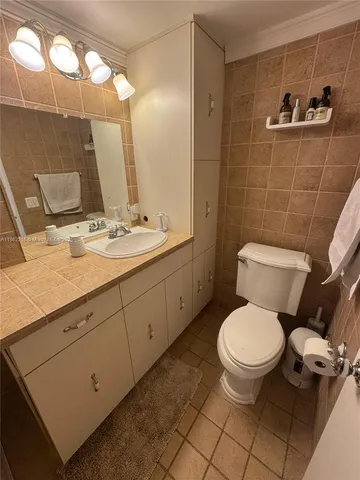 $220,000 | 2750 Northeast 183rd Street, Unit 2707, Aventura, FL 33160