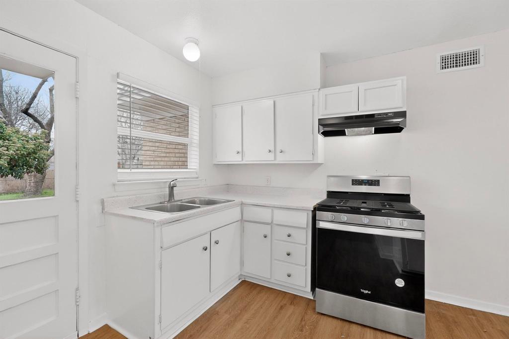 10841 Ruth Ann Drive Dallas, TX 75228 - Photo 11 of 39