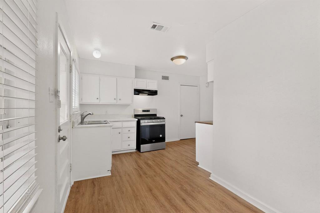 10841 Ruth Ann Drive Dallas, TX 75228 - Photo 12 of 39