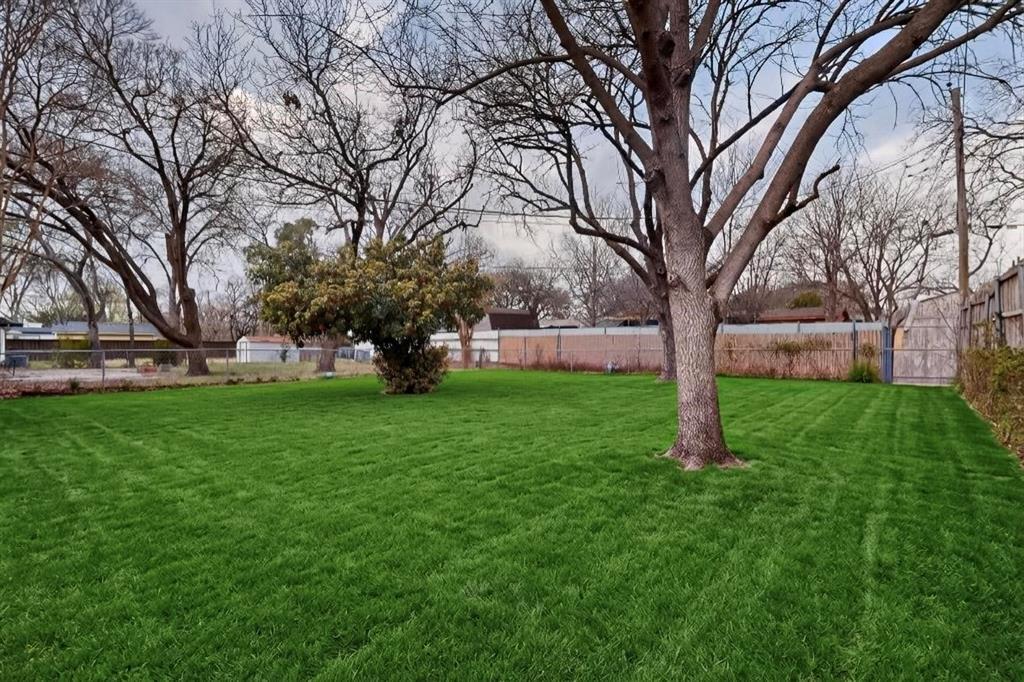 10841 Ruth Ann Drive Dallas, TX 75228 - Photo 38 of 39