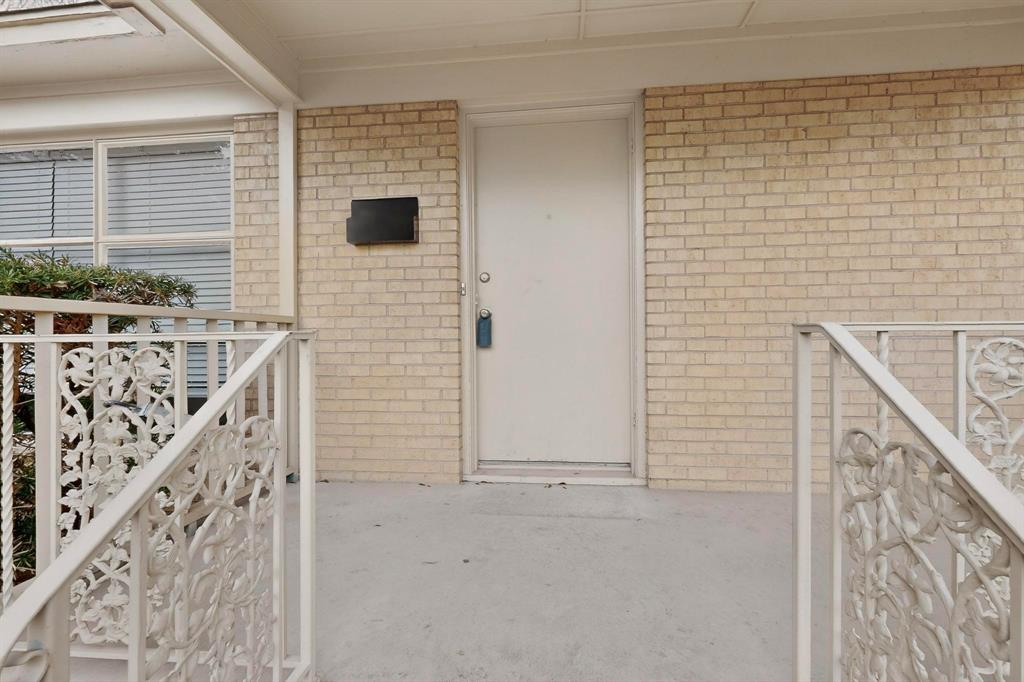 10841 Ruth Ann Drive Dallas, TX 75228 - Photo 5 of 39