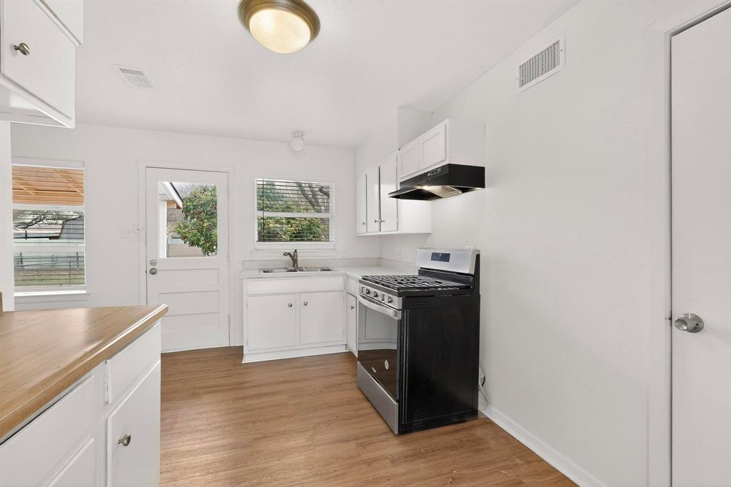 10841 Ruth Ann Drive Dallas, TX 75228 - Photo 8 of 39