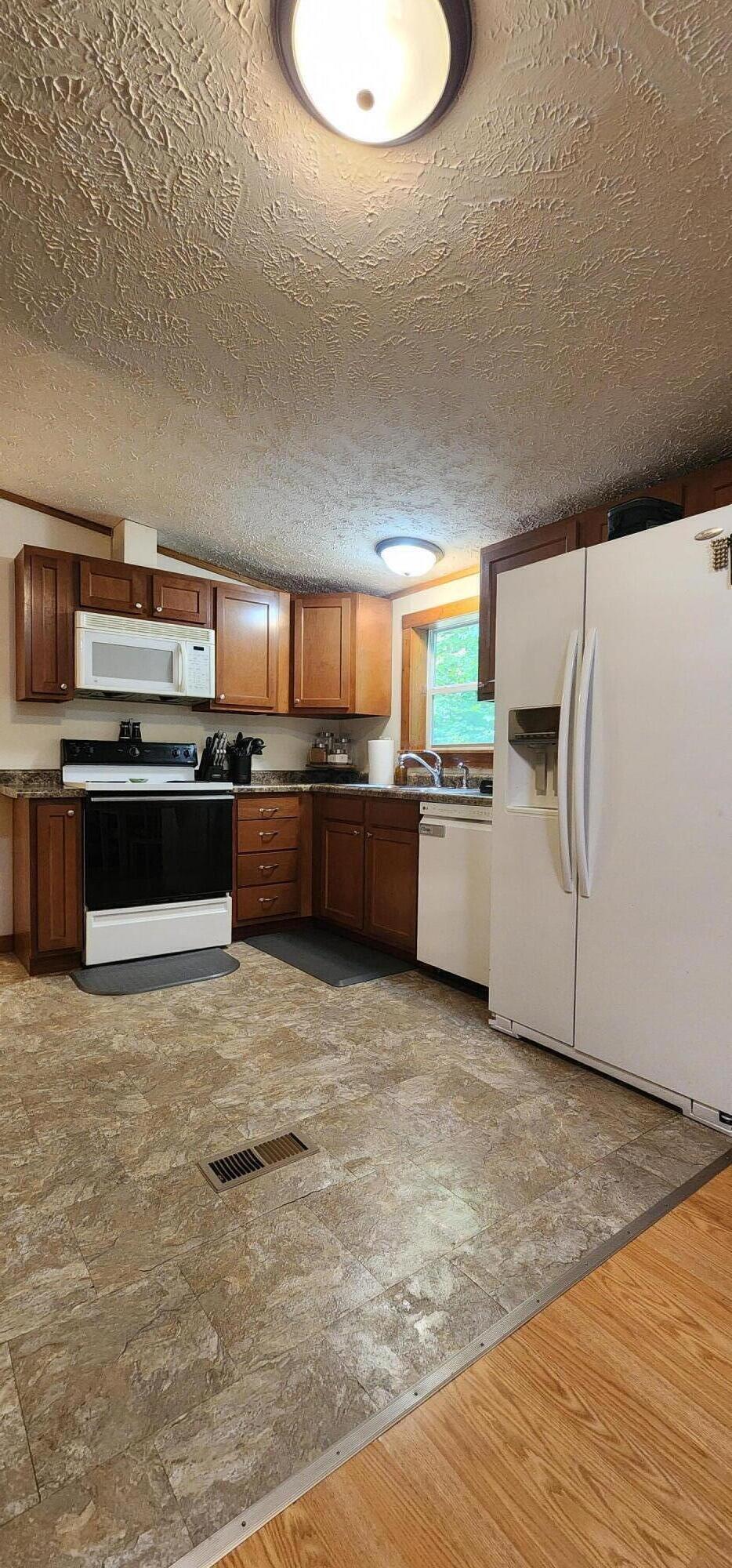 9072 Walnut Dowler Road Logan, OH 43138 - Photo 20 of 41 1000030307