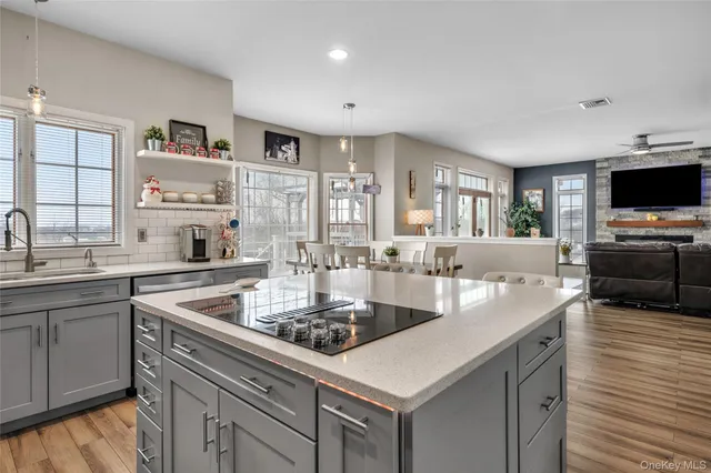 $825,000 | 140 Gate Schoolhouse Road, New Hampton, NY 10958