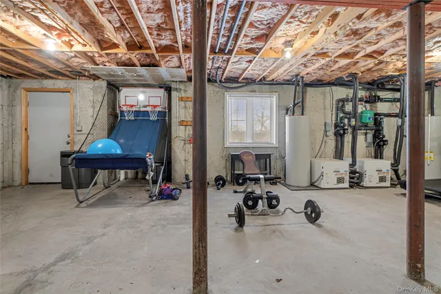 $825,000 | 140 Gate Schoolhouse Road, New Hampton, NY 10958