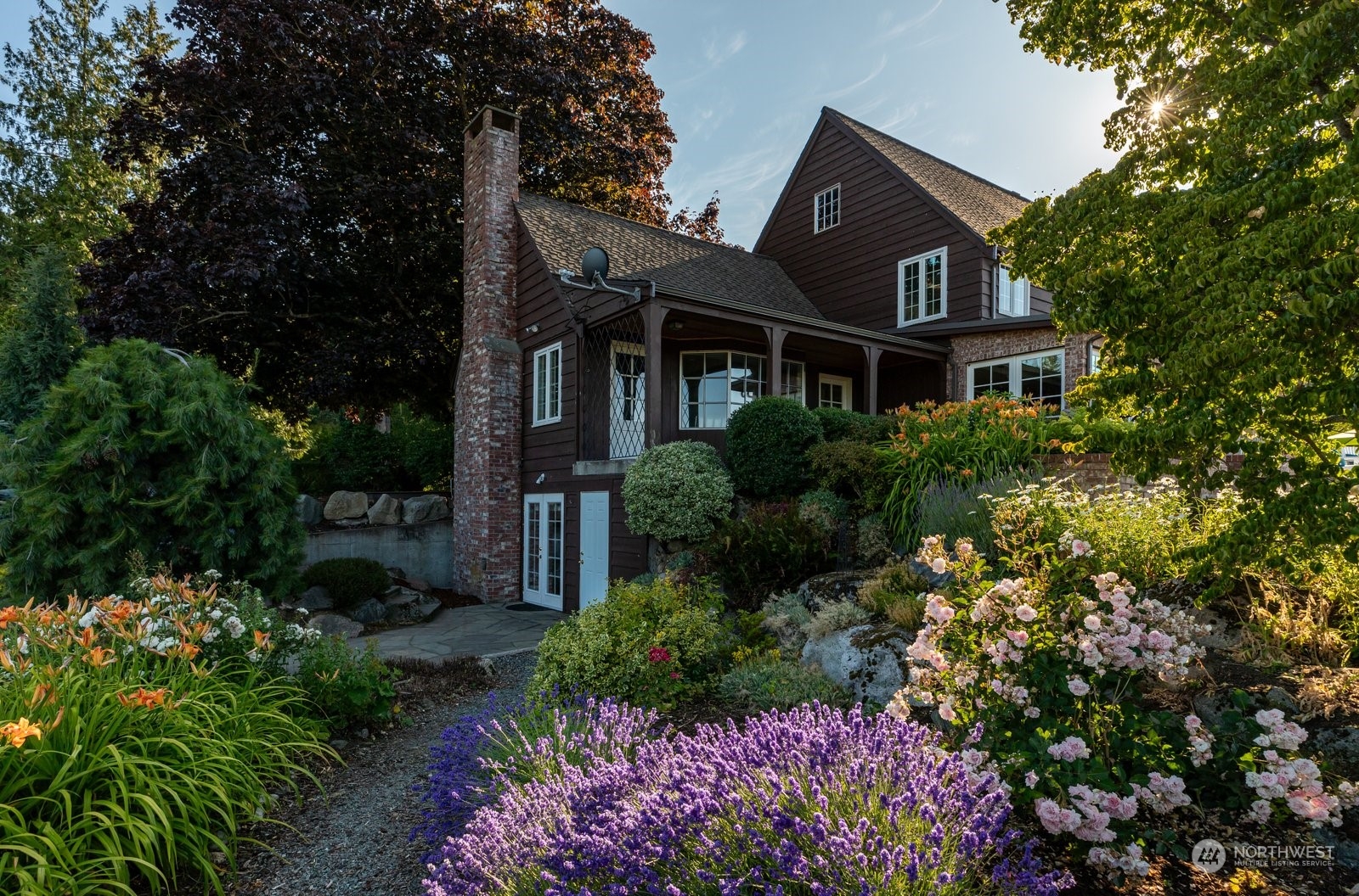 15253 Josh Wilson Road Burlington, WA 98233 - Photo 25 of 40 front view of a house