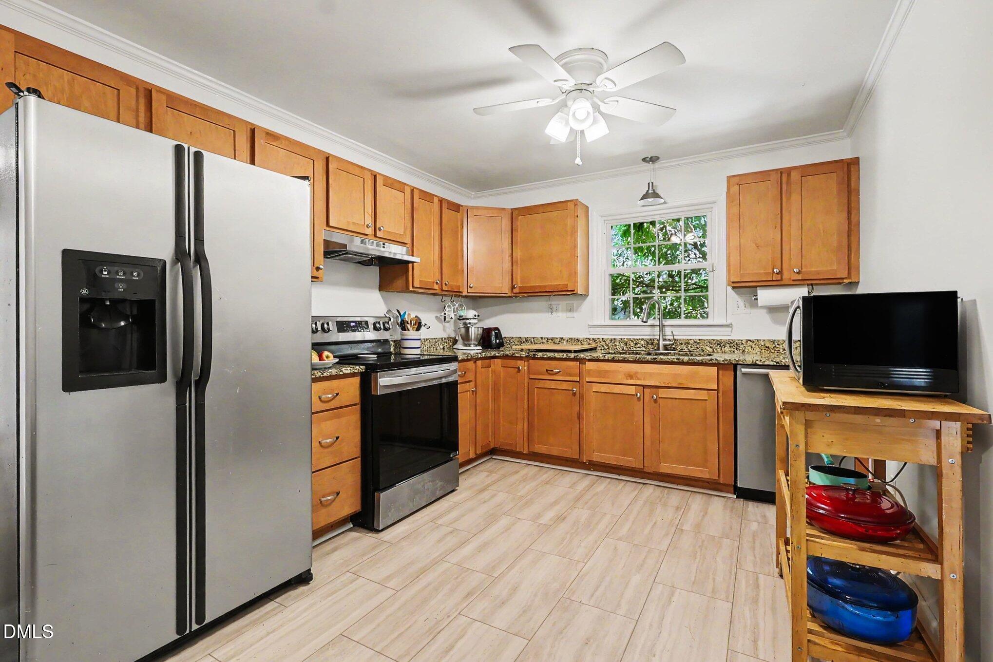 2927 Mars Street Raleigh, NC 27604 - Photo 7 of 28 011_file_2582