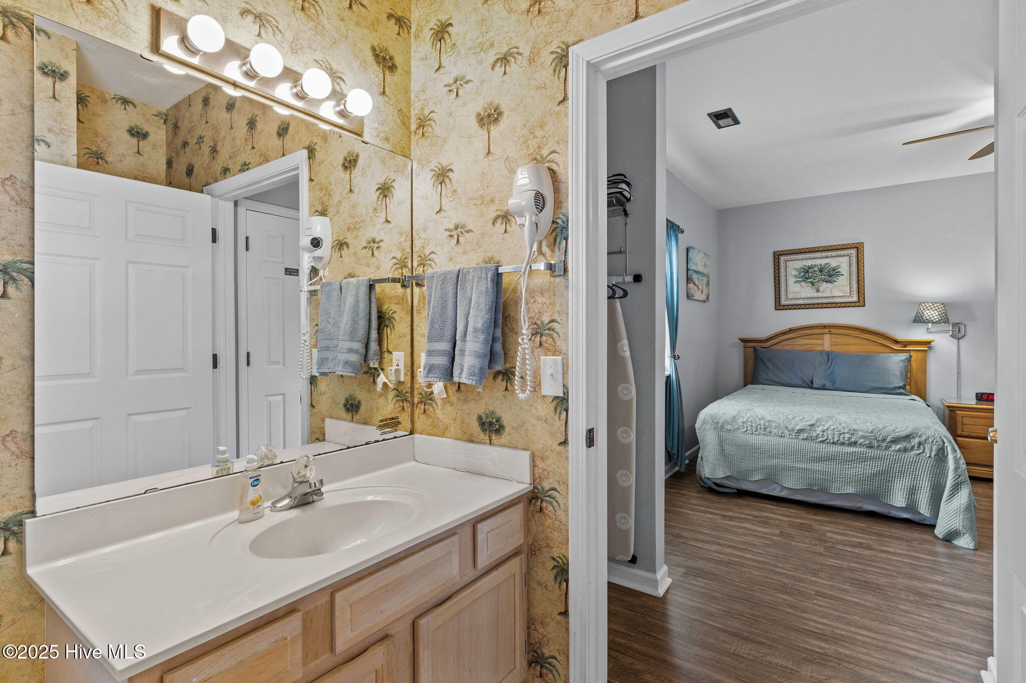 213 Kings Trail, Unit 1004 Sunset Beach, NC 28468 - Photo 20 of 56 32-web-or-mls-BTS09028