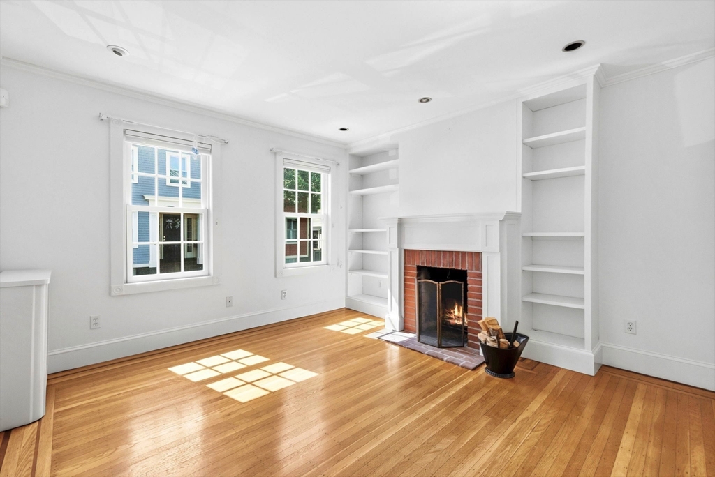 64 Pearl Street Boston, MA 02129 - Photo 4 of 29