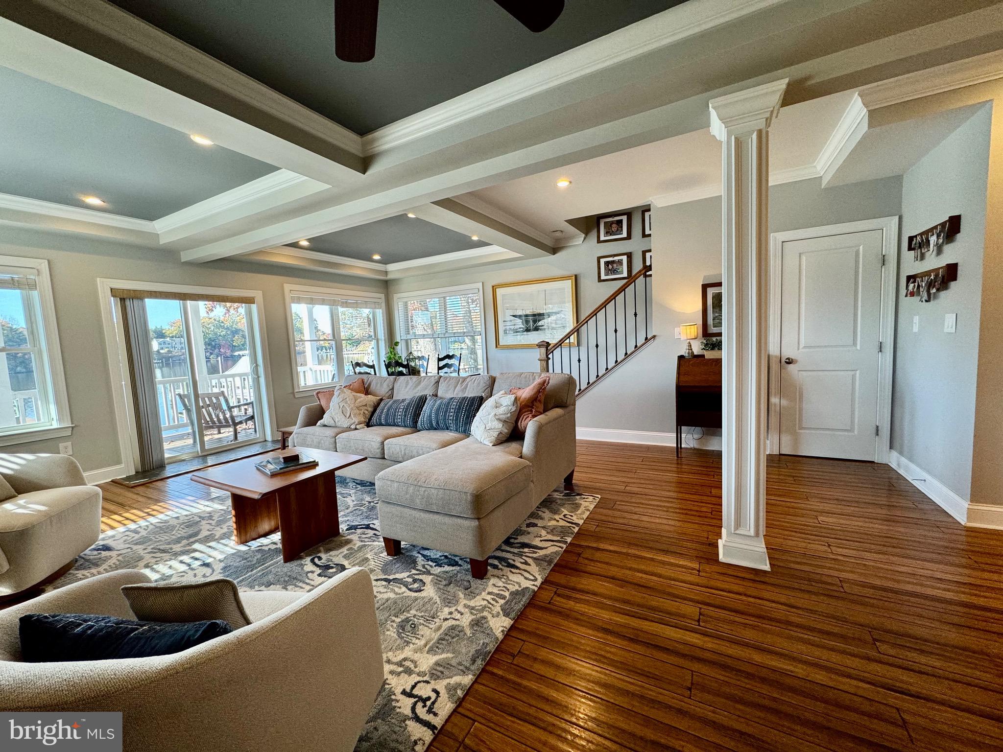 336 Riverside Drive Pasadena, MD 21122 - Photo 13 of 39 Living room