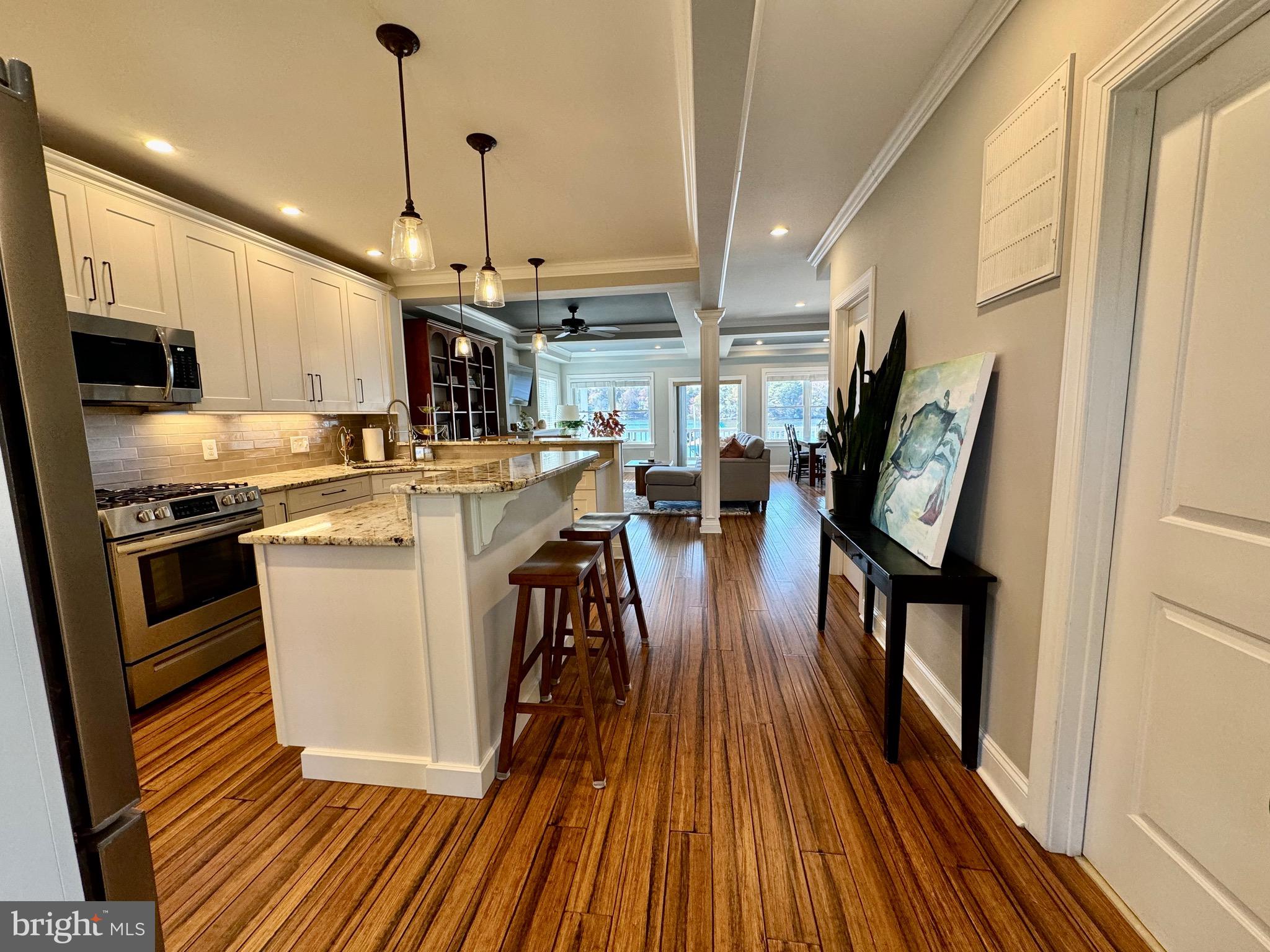 336 Riverside Drive Pasadena, MD 21122 - Photo 8 of 39 View upon entry to the home