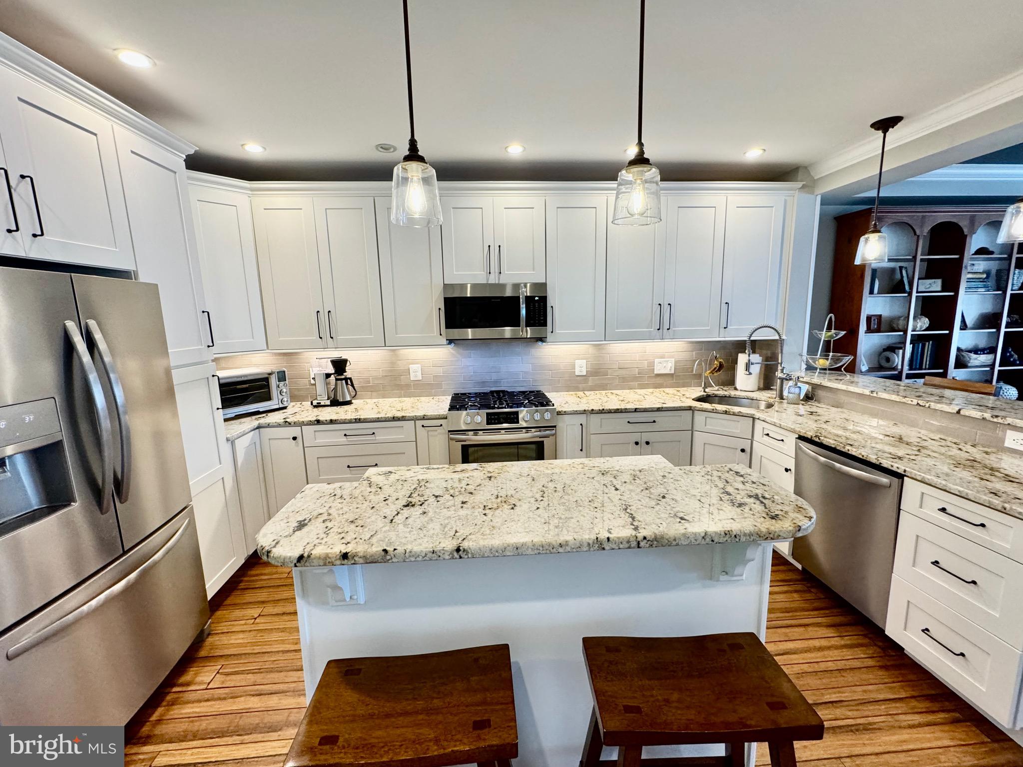 336 Riverside Drive Pasadena, MD 21122 - Photo 10 of 39 Kitchen