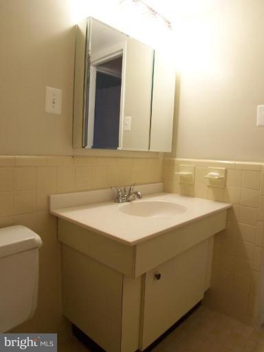 5101 River Road, Unit 1112 Bethesda, MD 20816 - Photo 13 of 18 Bath #2