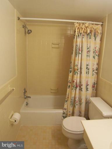 5101 River Road, Unit 1112 Bethesda, MD 20816 - Photo 7 of 18 Bath #1