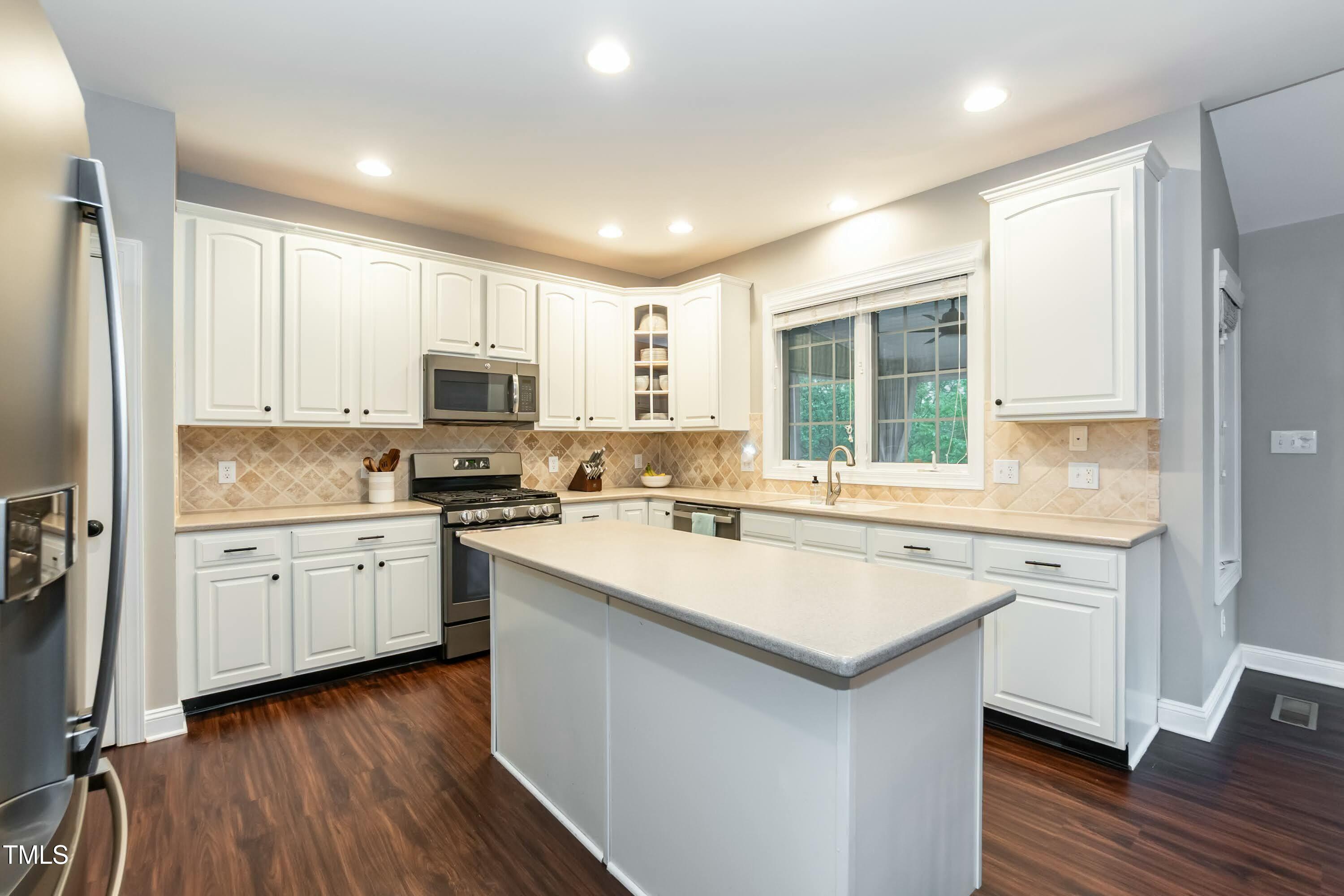 9225 Palm Bay Circle Raleigh, NC 27617 - Photo 11 of 39 tempImageOjAyKc