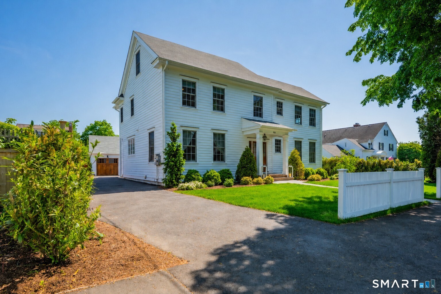 920 Old Post Road Fairfield, CT 06824 - Photo 2 of 40