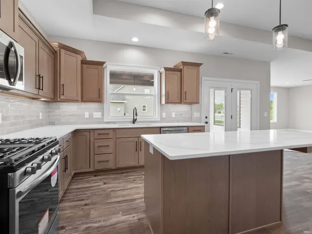 $449,900 | 16927 Hillsong Lane, Huntertown, IN 46748