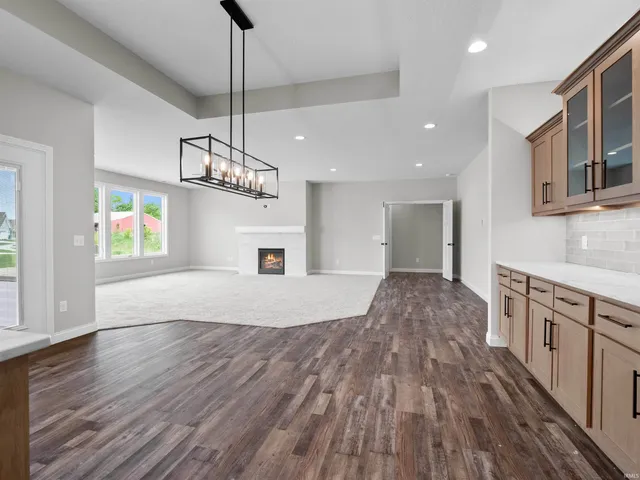 $449,900 | 16927 Hillsong Lane, Huntertown, IN 46748