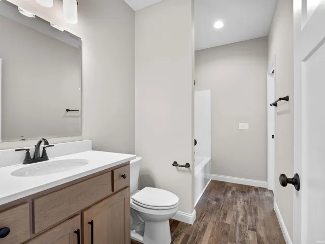 $449,900 | 16927 Hillsong Lane, Huntertown, IN 46748