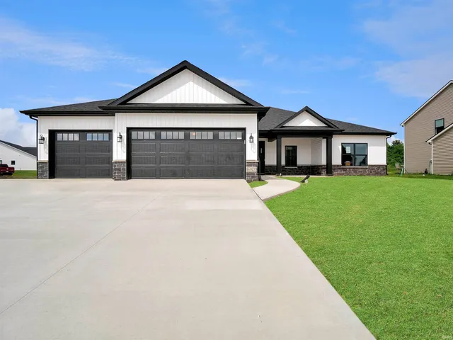 $449,900 | 16927 Hillsong Lane, Huntertown, IN 46748