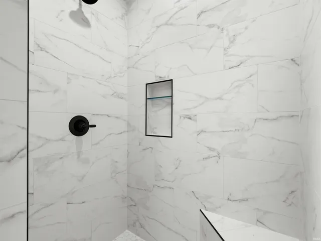 $449,900 | 16927 Hillsong Lane, Huntertown, IN 46748