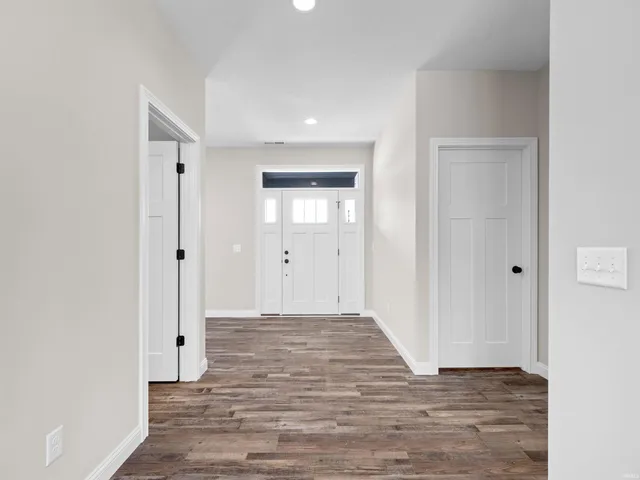 $449,900 | 16927 Hillsong Lane, Huntertown, IN 46748