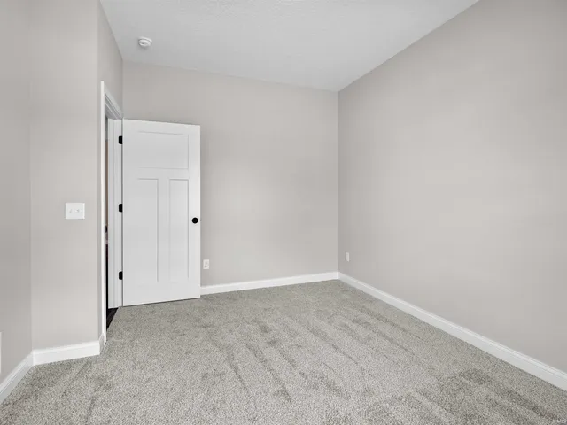 $449,900 | 16927 Hillsong Lane, Huntertown, IN 46748