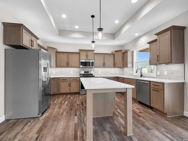 $449,900 | 16927 Hillsong Lane, Huntertown, IN 46748