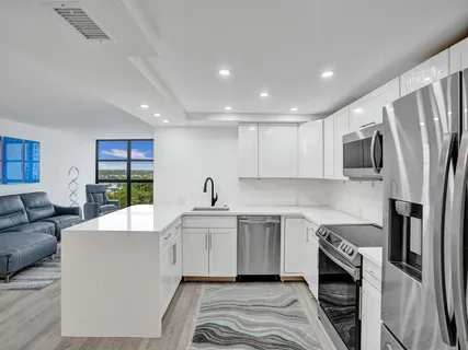 $289,000 | 200 Leslie Drive, Unit 723, Hallandale Beach, FL 33009