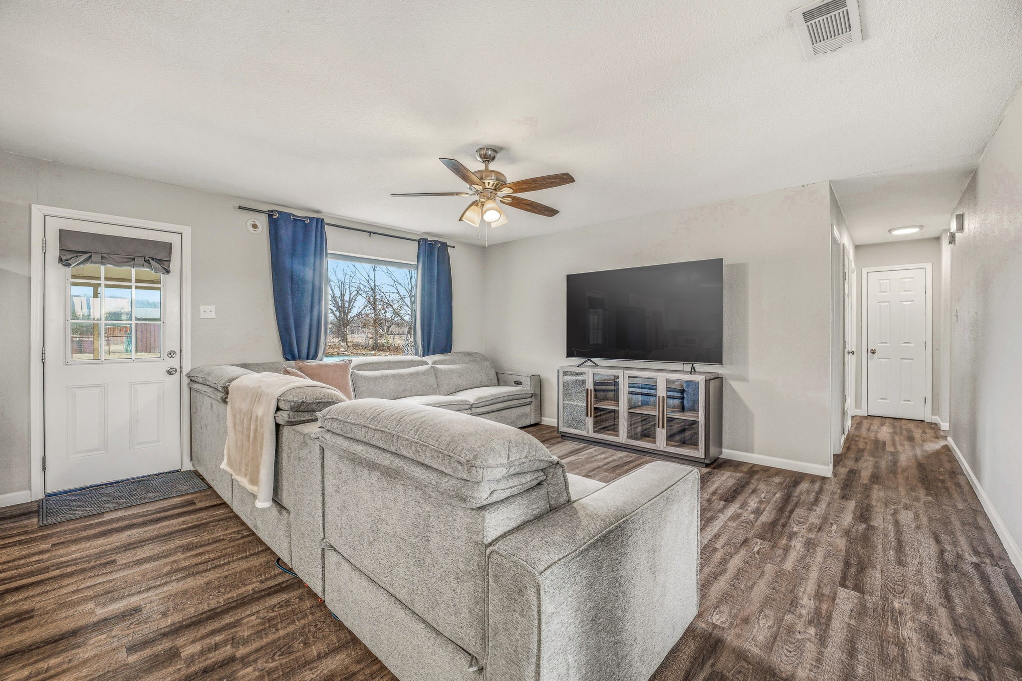 1193 Withers Road Mineral Wells, TX 76067 - Photo 9 of 50