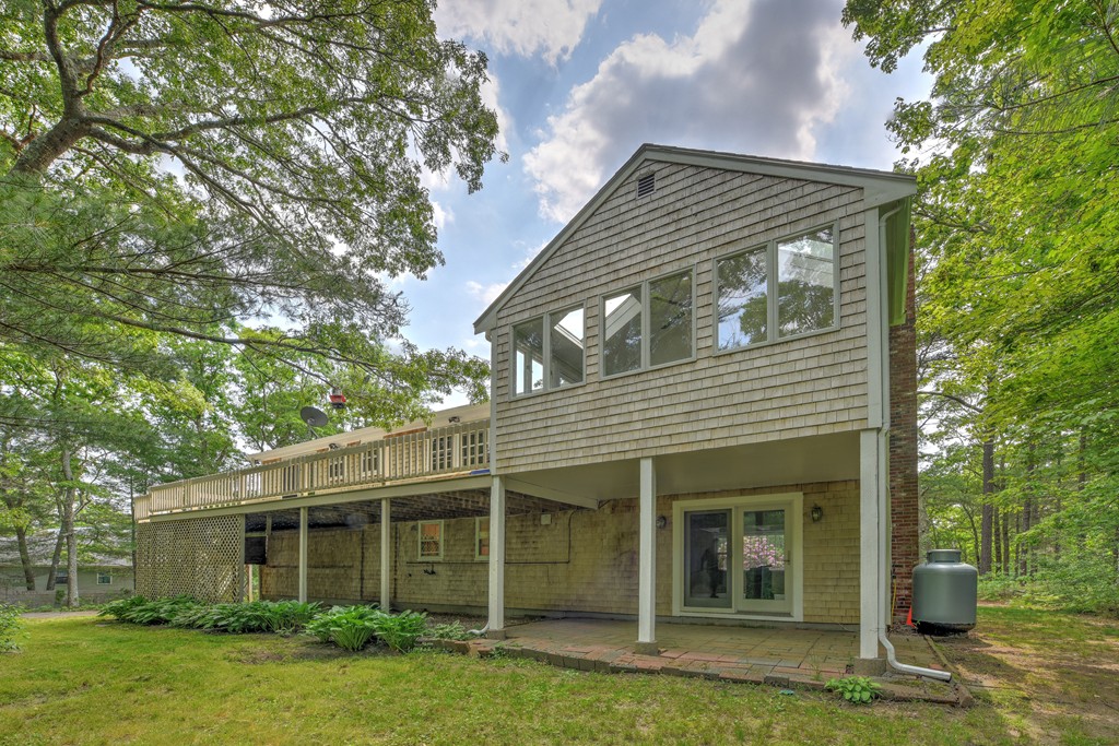 16 Thatcher Road Plymouth, MA 02360 - Photo 3 of 30 Gallery Image 3