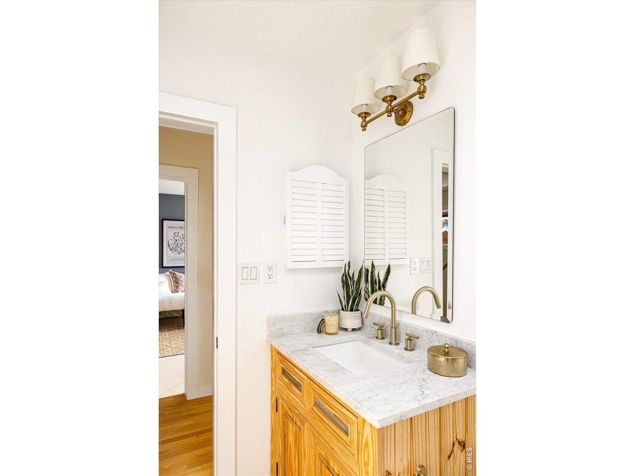 1040 Brook Road Boulder, CO 80302 - Photo 27 of 31 Upper Level Full Bathroom with High End Finishes