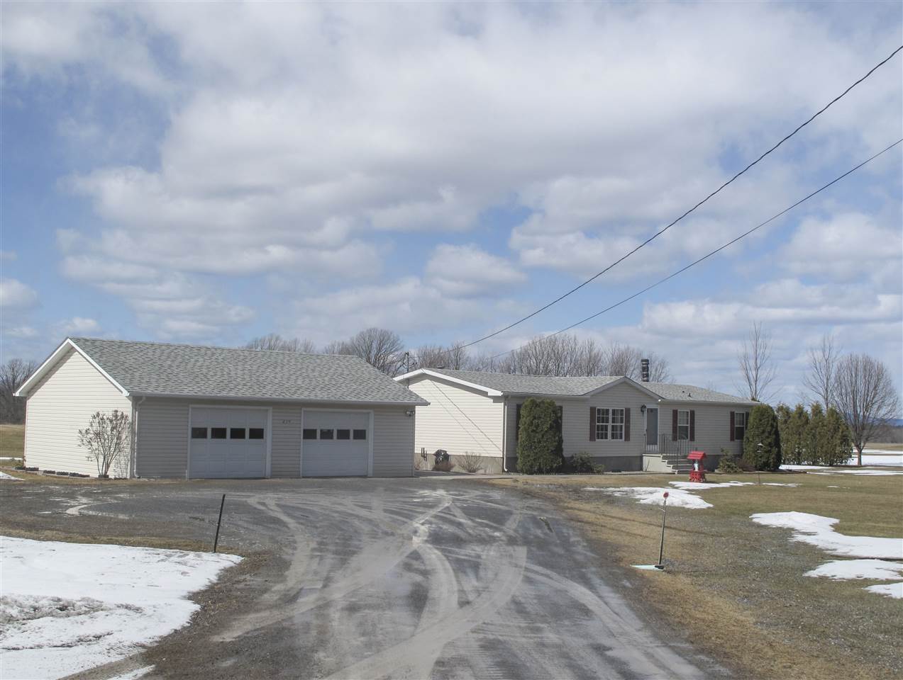 435 Hawkins Road Ferrisburgh, VT 05456 - Photo 1 of 20