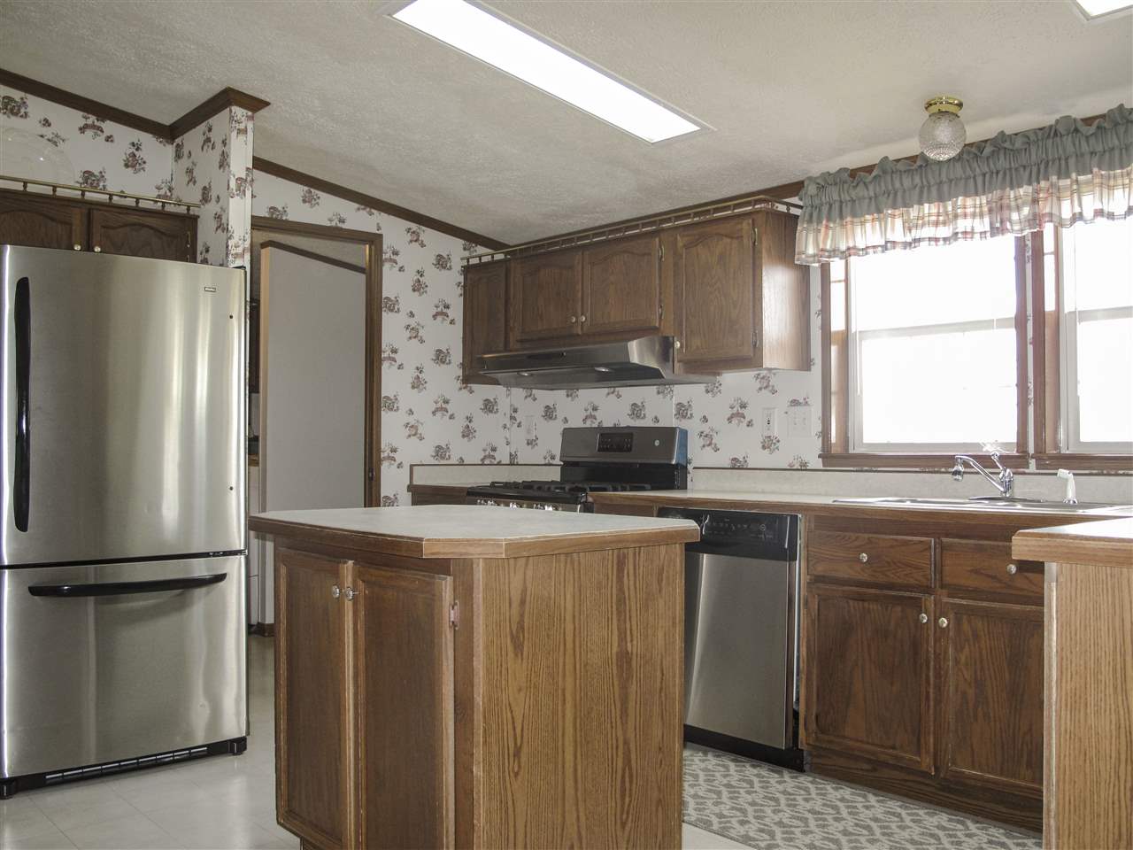 435 Hawkins Road Ferrisburgh, VT 05456 - Photo 5 of 20