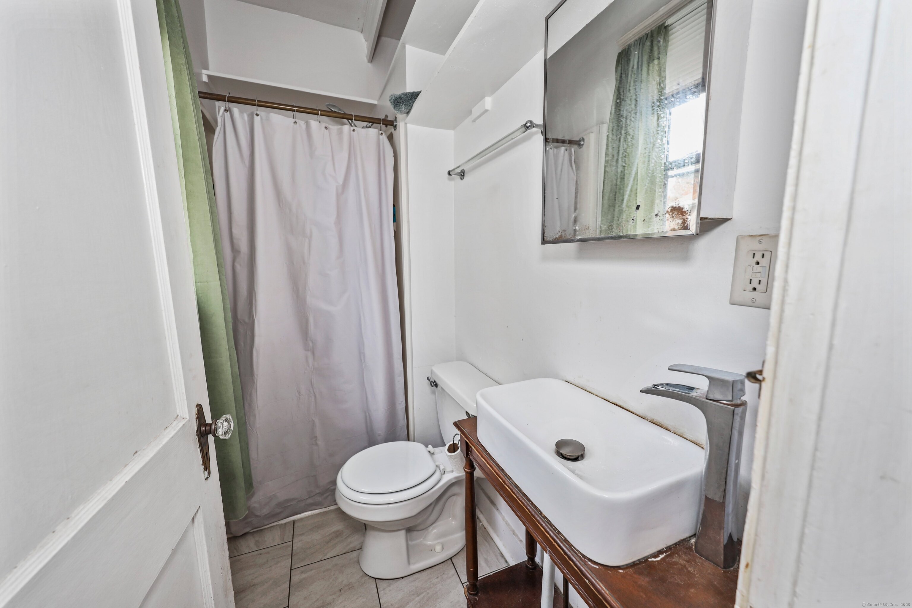 263 Atwood Avenue Waterbury, CT 06705 - Photo 16 of 36