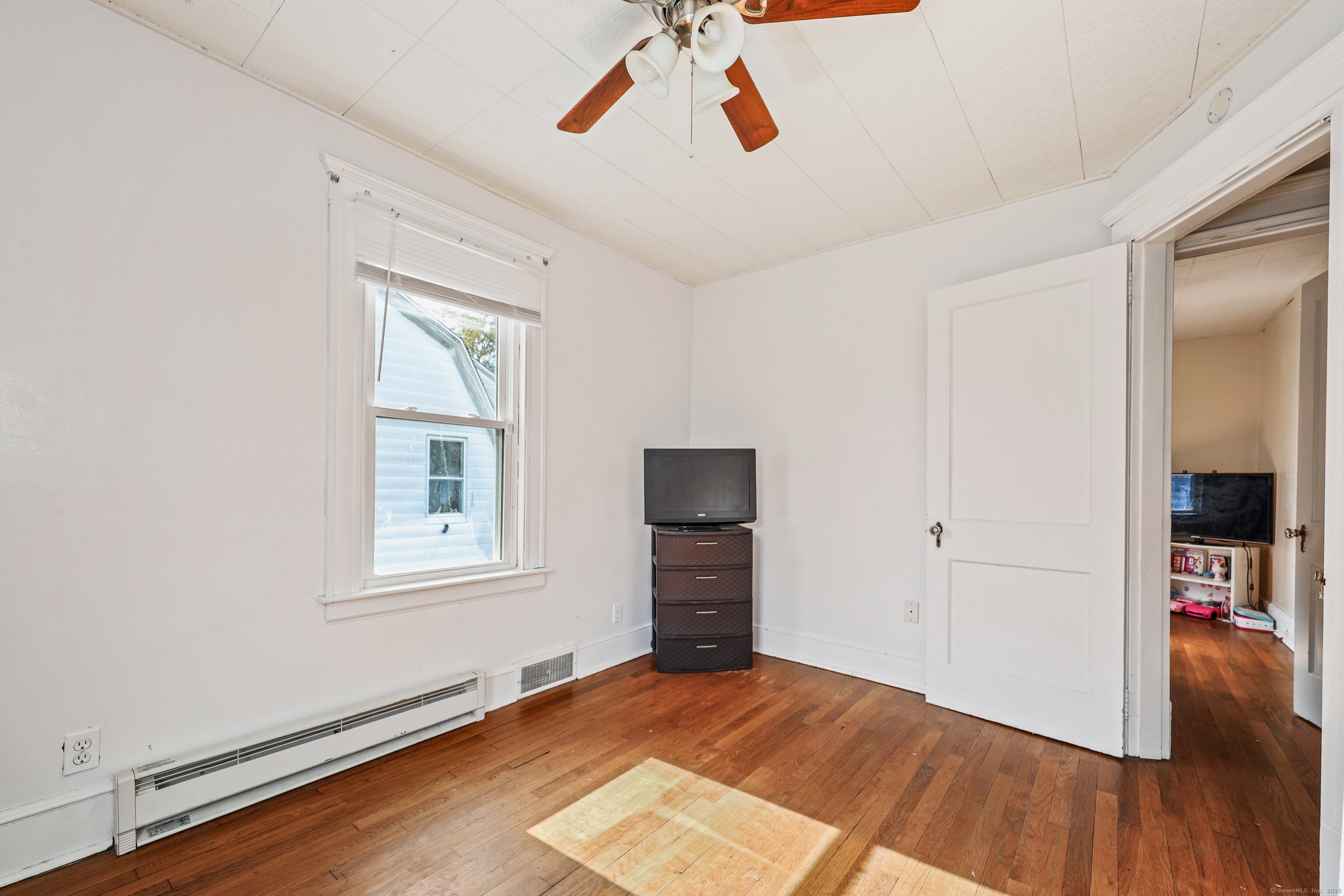 263 Atwood Avenue Waterbury, CT 06705 - Photo 20 of 36