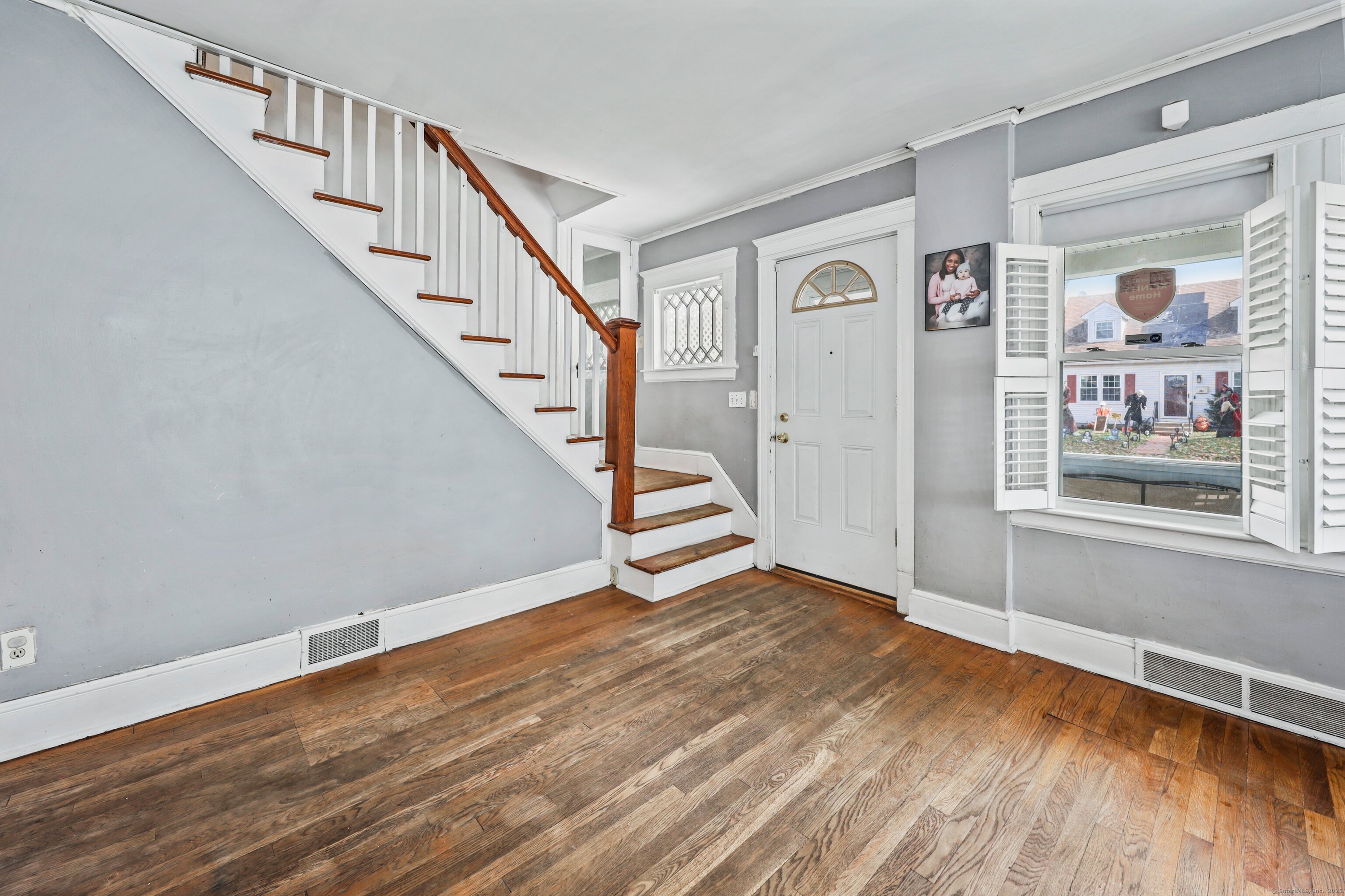 263 Atwood Avenue Waterbury, CT 06705 - Photo 9 of 36