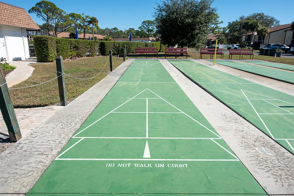 9 Quails Run Boulevard, Unit 9 Englewood, FL 34223 - Photo 34 of 42 a view of a basketball court