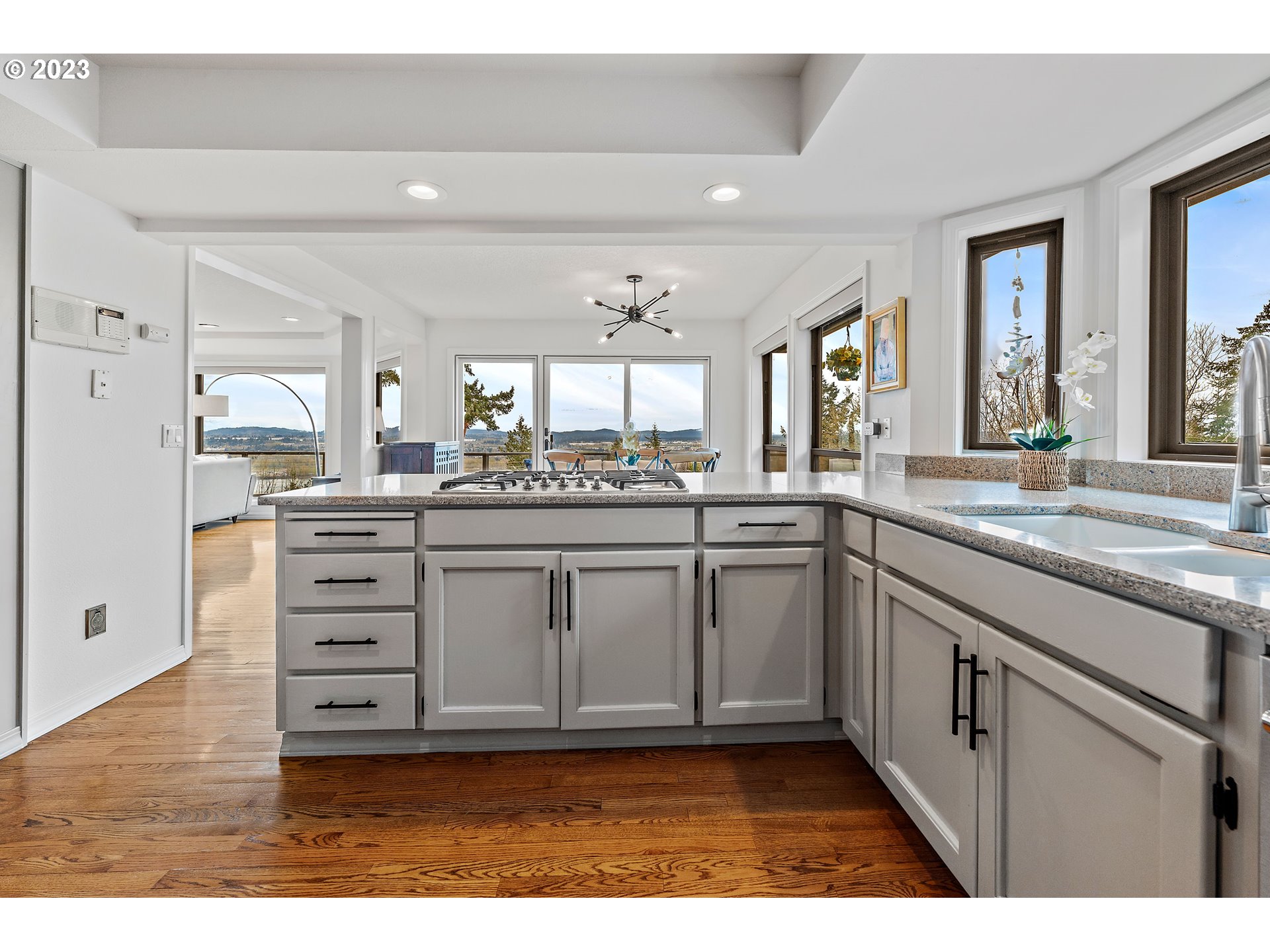 400 Northwest View Ridge Street Camas, WA 98607 - Photo 21 of 48 Kitchen