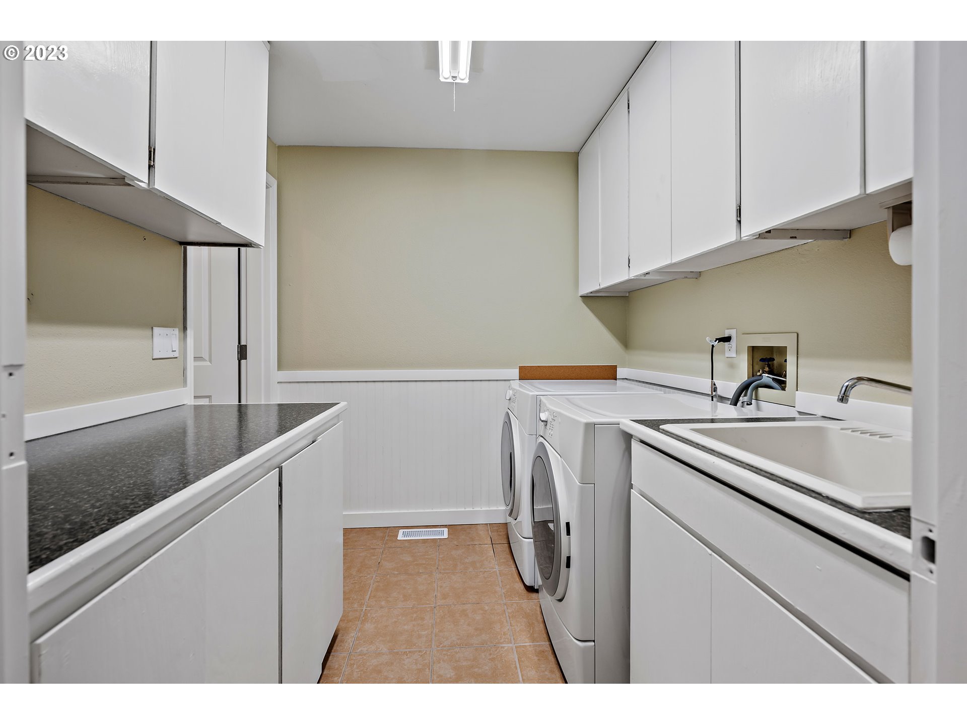 400 Northwest View Ridge Street Camas, WA 98607 - Photo 38 of 48 Laundry