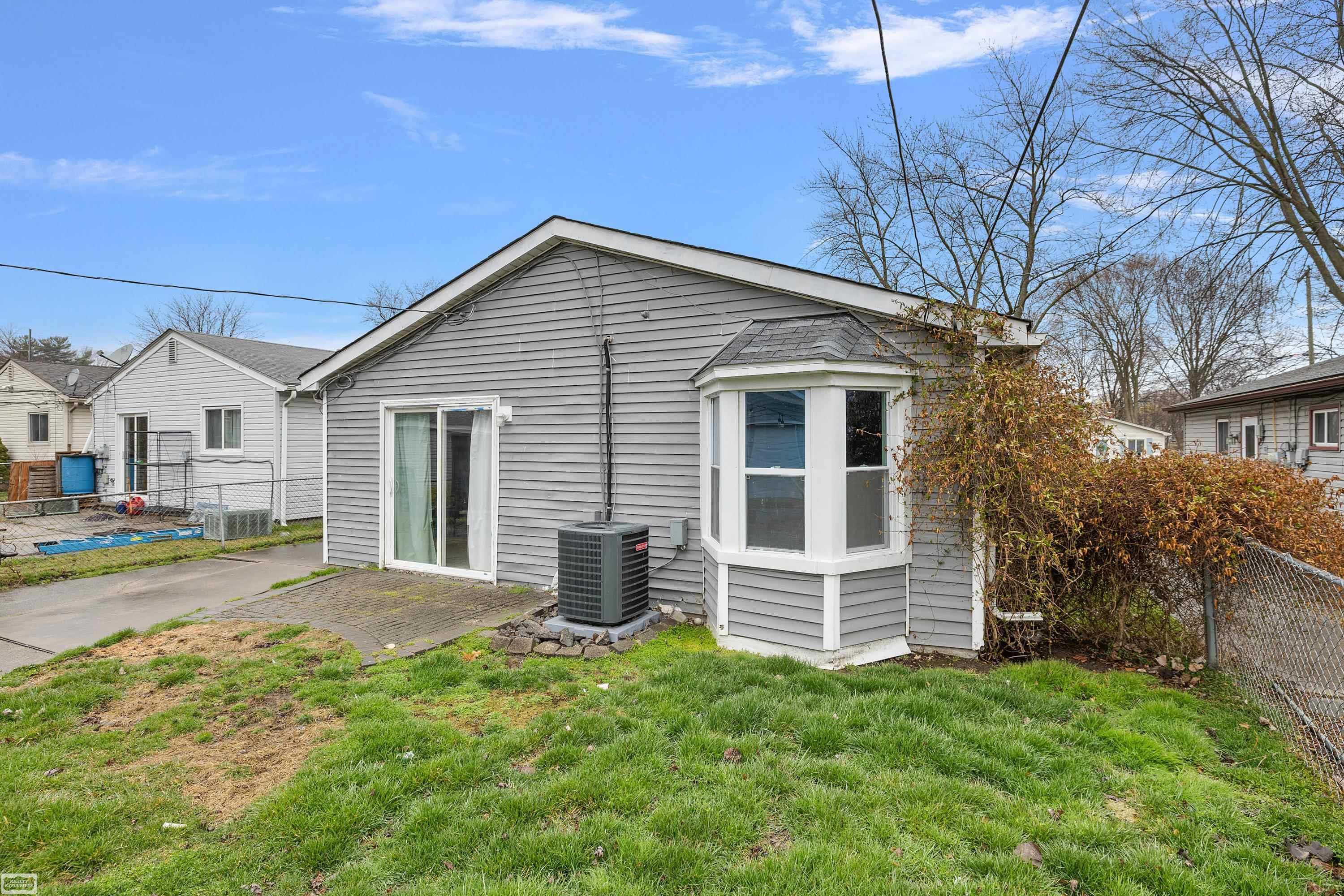 26082 Clear Street Harrison, MI 48045 - Photo 32 of 43