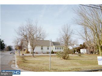 2 Fordham Road Pennsville, NJ 08070 - Photo 5 of 9 View
