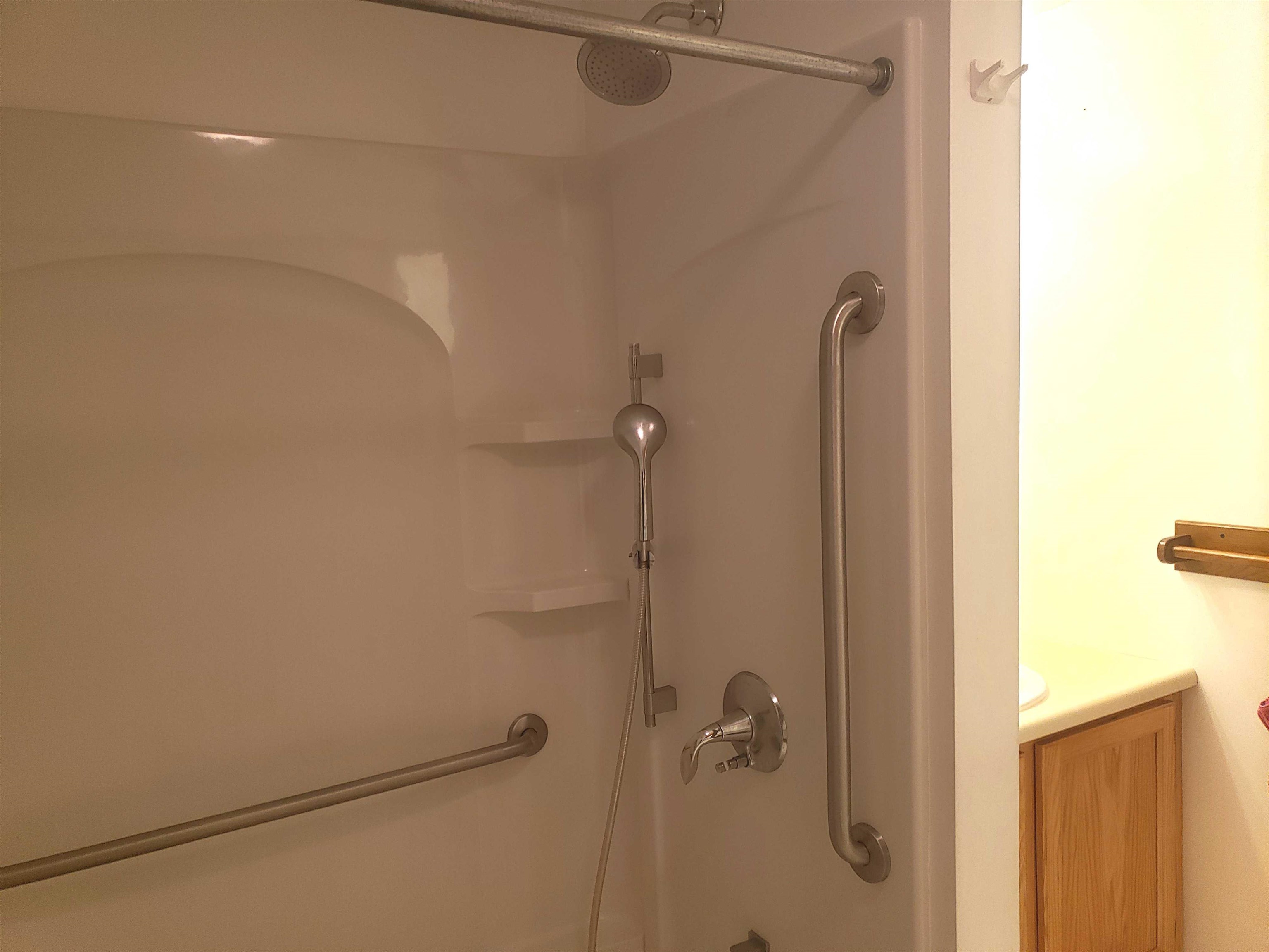491 Mammoth Road, Unit 24 Londonderry, NH 03053 - Photo 23 of 29 Gallery Image 23